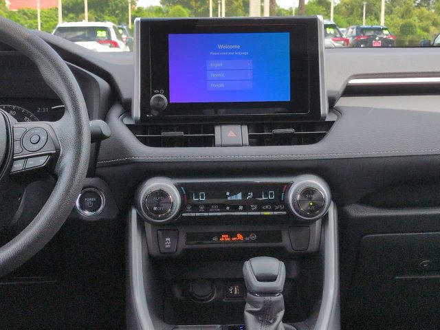 Certified 2025 Toyota RAV4 XLE AWD/4WD image 18