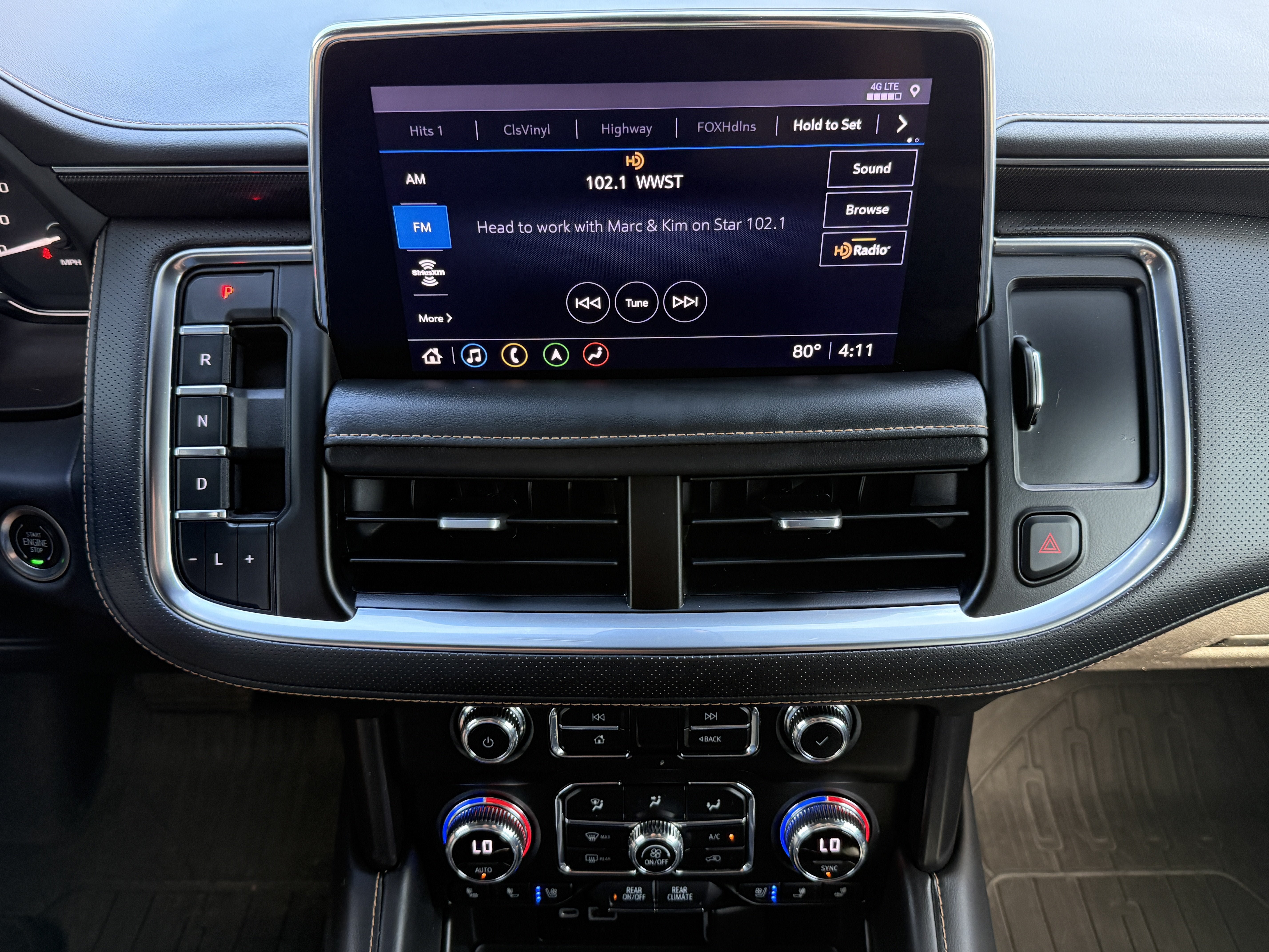 Used 2021 GMC Yukon AT4 w/ AT4 Premium Package AWD/4WD image 27