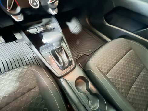 Used 2022 Kia Rio S image 25