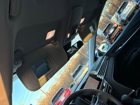 Used 2025 Toyota Camry LE image 40