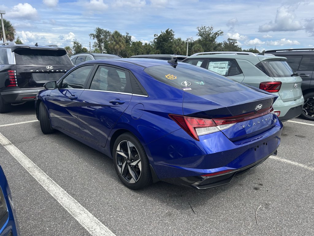 Used 2023 Hyundai Elantra Limited FWD image 6