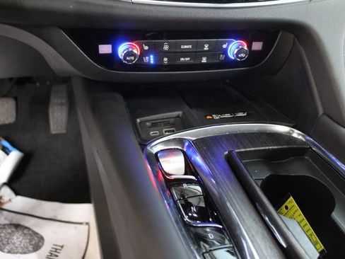 Used 2023 Buick Enclave Avenir w/ Avenir Technology Package AWD/4WD image 21
