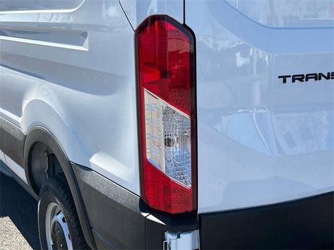 New 2026 Ford Transit 250 148 Medium Roof image 10