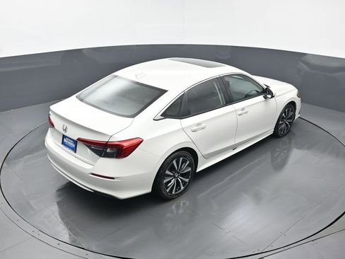 Certified 2024 Honda Civic EX image 44