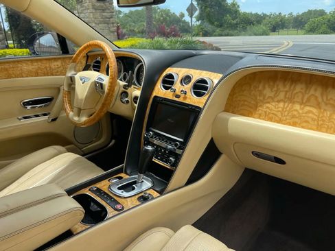 Used 2014 Bentley Flying Spur W12 image 7