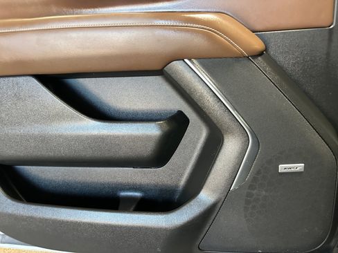 Used 2021 Chevrolet Tahoe High Country w/ Premium Package RWD image 18