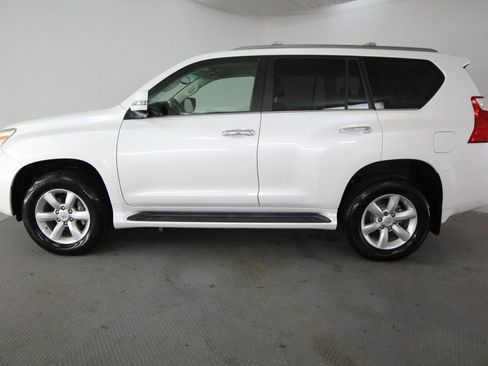 Used 2011 Lexus GX 460 w/ Comfort Plus Pkg AWD/4WD image 4