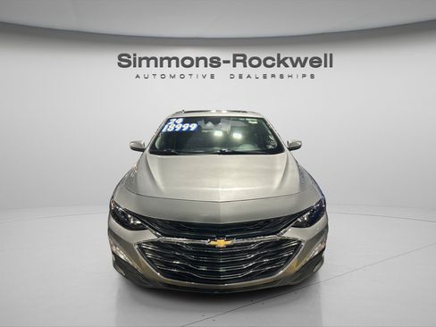 Used 2024 Chevrolet Malibu LT image 1