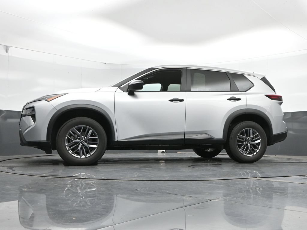 Used 2024 Nissan Rogue S AWD/4WD image 46