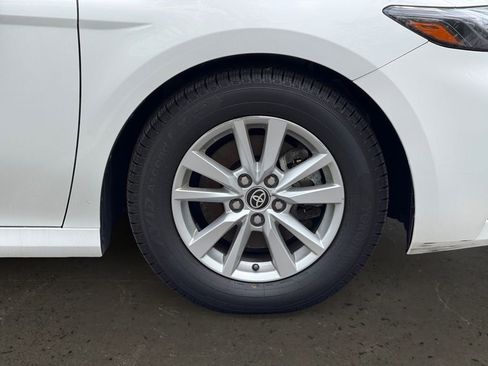 Used 2025 Toyota Camry LE FWD image 10