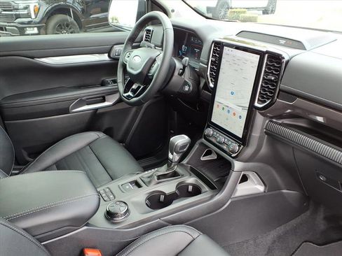 Certified 2025 Ford Ranger Lariat w/ Convenience Package image 10