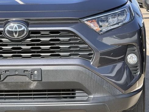 Used 2020 Toyota RAV4 XLE w/ Convenience Package FWD image 9
