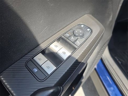 Used 2024 Mitsubishi Outlander SE image 16