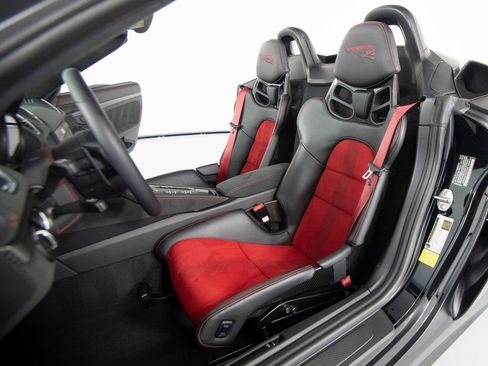 Certified 2025 Porsche 718 Boxster Spyder RS image 5