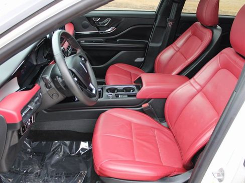 Used 2024 Lincoln Corsair Reserve w/ Equipment Group 201A image 6