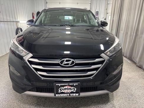 Used 2018 Hyundai Tucson Sport image 2