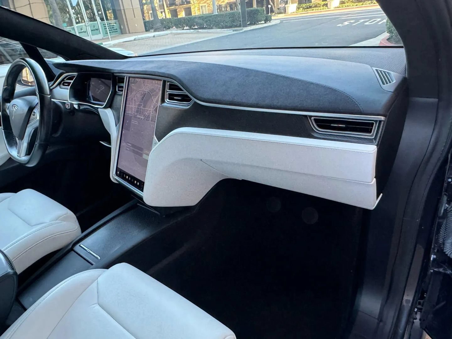 Used 2018 Tesla Model X 100D AWD/4WD image 25