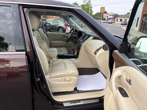 Used 2017 INFINITI QX80 4WD w/ Driver Assistance Package image 49
