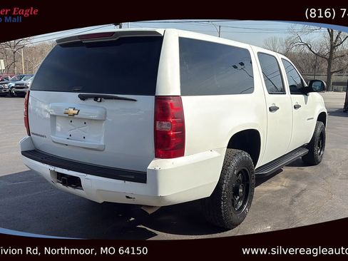 Used 2009 Chevrolet Suburban 2500 LS w/ Skid Plate Package image 5