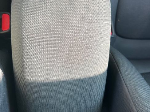Used 2022 Toyota Corolla LE FWD image 32