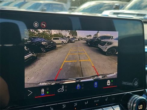 New 2026 GMC Canyon Elevation w/ Convenience Package image 16