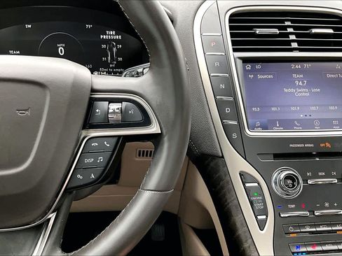 Used 2020 Lincoln Nautilus Reserve w/ Equipment Group 202A image 25