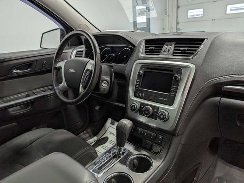 Used 2016 GMC Acadia SLE image 42