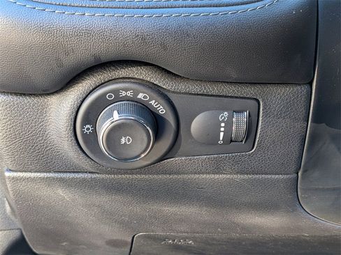 Used 2021 Dodge Durango GT image 11