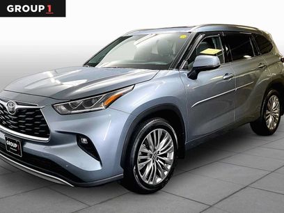 Used 2022 Toyota Highlander Platinum