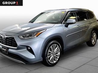 Used 2022 Toyota Highlander Platinum AWD/4WD video 1