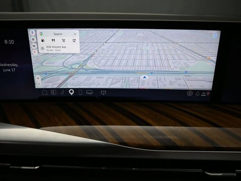 Used 2026 Cadillac Escalade ESV Platinum Sport w/ LPO, ONYX Package AWD/4WD image 17