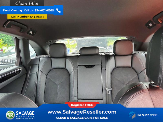Used 2020 Porsche Macan AWD/4WD image 13