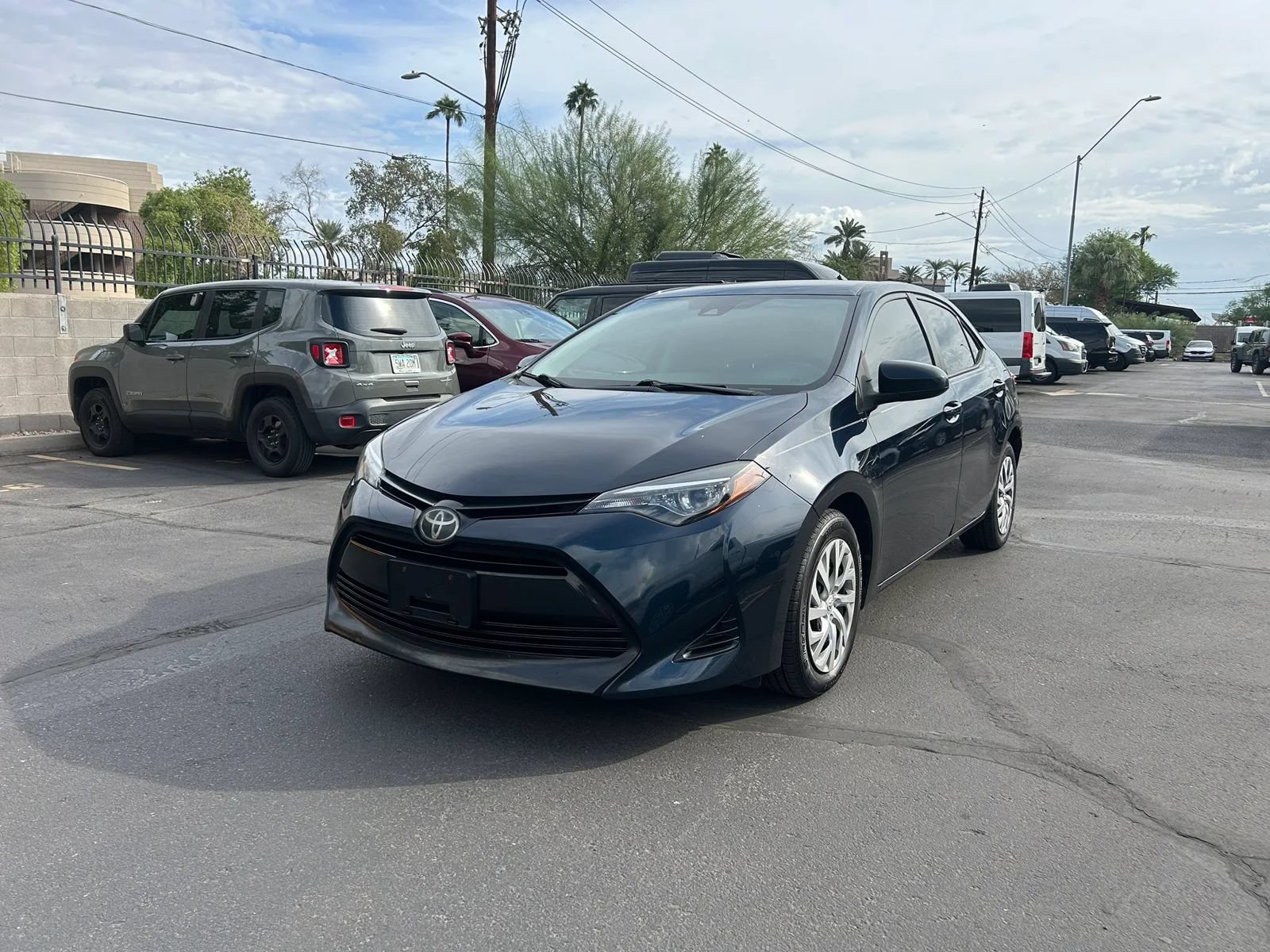 Used 2019 Toyota Corolla LE FWD image 1