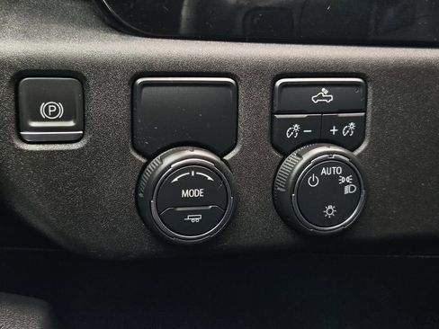 Certified 2023 Chevrolet Silverado 1500 LT RWD image 20