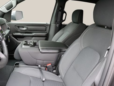 New 2026 RAM 1500 Express AWD/4WD image 12