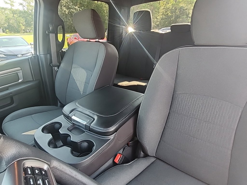 Used 2024 RAM 1500 Warlock AWD/4WD image 17