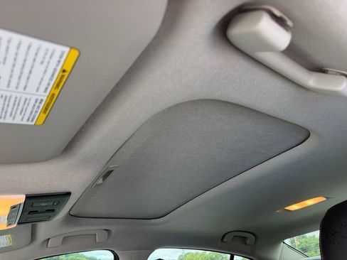 Used 2024 Nissan Sentra SR w/ SR Premium Package FWD image 11