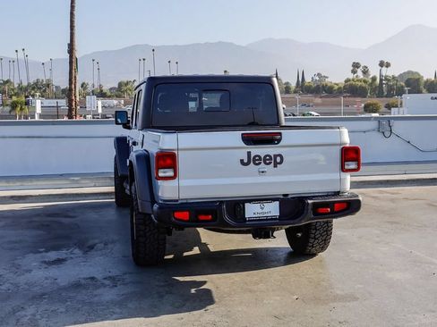 Used 2023 Jeep Gladiator Rubicon w/ Trailer Tow Package AWD/4WD image 7