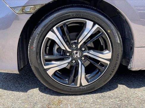 Used 2016 Honda Civic Touring image 8