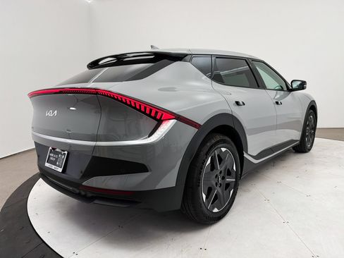 Used 2025 Kia EV6 Light RWD image 16
