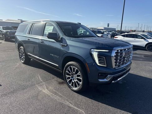 New 2026 GMC Yukon XL Denali w/ Denali Reserve Package AWD/4WD image 1