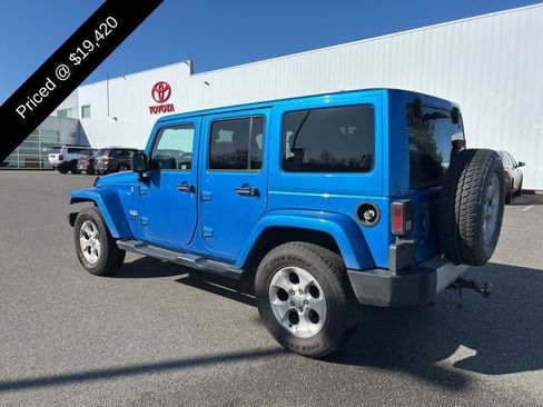 Used 2015 Jeep Wrangler Unlimited Sahara w/ Connectivity Group image 3