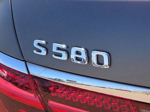 Used 2023 Mercedes-Benz S 580 4MATIC Sedan image 16