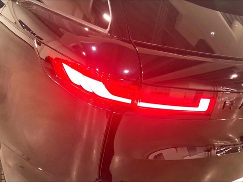 Used 2025 Land Rover Range Rover Sport SV Edition Two image 28