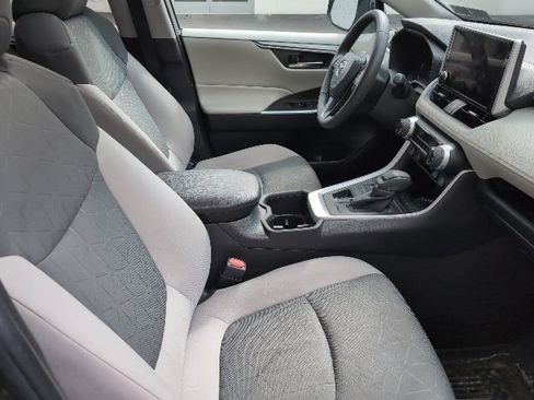 Used 2023 Toyota RAV4 XLE w/ Convenience Package AWD/4WD image 28