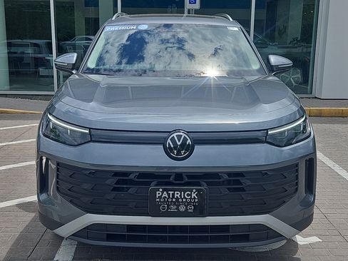 Used 2026 Volkswagen Tiguan SE AWD/4WD image 24