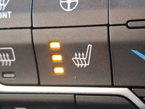 Used 2024 Jeep Wrangler Unlimited Sahara w/ Technology Group image 26