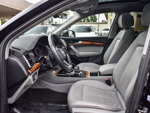 Used 2022 Audi Q5 2.0T Premium w/ Convenience Package image 18