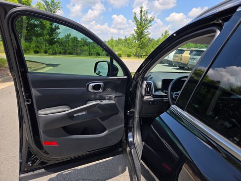 Used 2025 Kia Sorento S w/ Panoramic Sunroof Package FWD image 20
