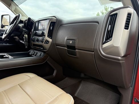 Used 2019 GMC Sierra 3500 Denali w/ Duramax Plus Package image 23